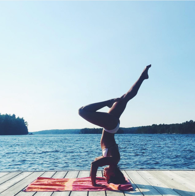 Giới trẻ "mê tít" cô nàng DJ nghiện yoga - 8