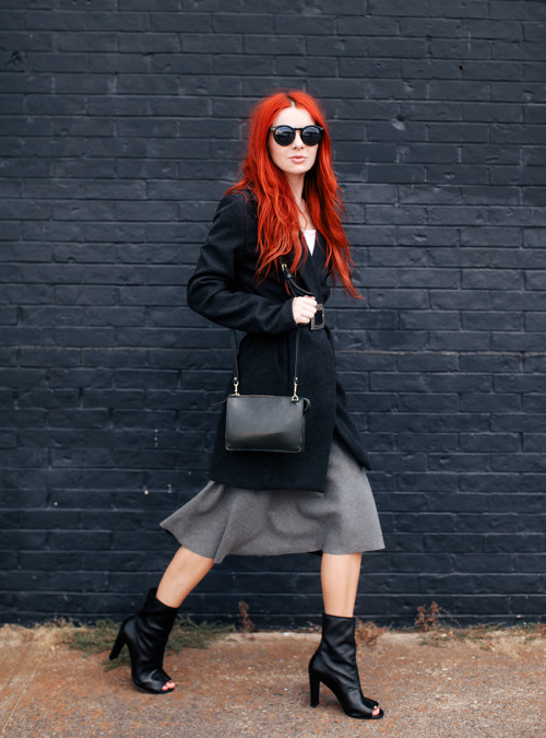 Choáng với BST giày triệu đô của cô gái 9x siêu giàu - 4