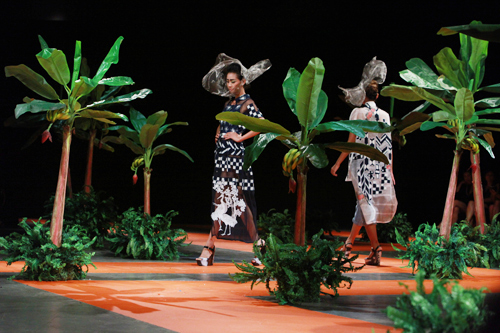 Nhặt "sạn" Tuần lễ Thời trang Việt Nam Xuân hè 2016 - 2