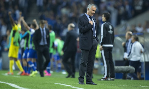 Thua Porto, Mourinho đổ lỗi hàng thủ Chelsea ngớ ngẩn - 2