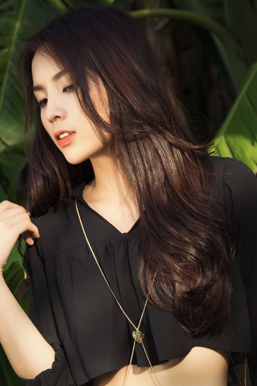 Ngẩn ngơ ngắm eo &#34;con kiến&#34; của hoa hậu Kỳ Duyên - 4