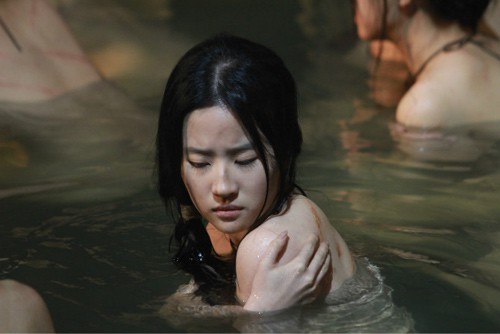 5 cảnh phim táo bạo giúp Lưu Diệc Phi "lột xác" - 4