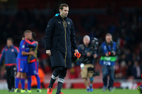 Mâu thuẫn mới ở Arsenal: Wenger nói có, Cech bảo không - 1