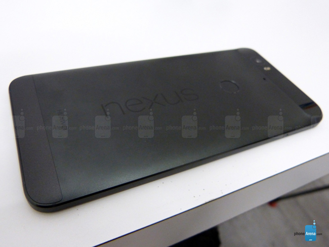 Nexus 6P có sẵn với các tùy chọn dung lượng từ 32GB/64GB đến 128GB.
