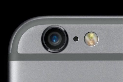 Lỗ đen giữa camera sau và đèn flash của iPhone 6 là gì? - 1