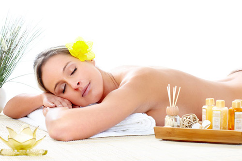 Phụ nữ hiện đại đừng quên chăm chút vẻ ngoài để luôn tự tin - 2