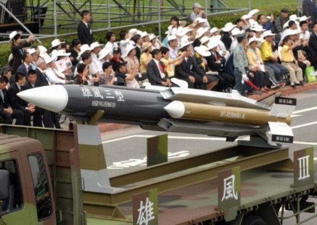 Tên lửa Đài Loan &#34;bắn nhầm&#34; về phía TQ uy lực thế nào? - 1