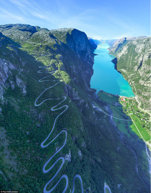 Na Uy - Đất nước Na Uy là một trong những điểm đến lý tưởng cho những người muốn trải nghiệm cuộc sống giản dị và gần gũi với thiên nhiên. Hãy xem hình ảnh để khám phá những cảnh quan tuyệt đẹp của Na Uy.