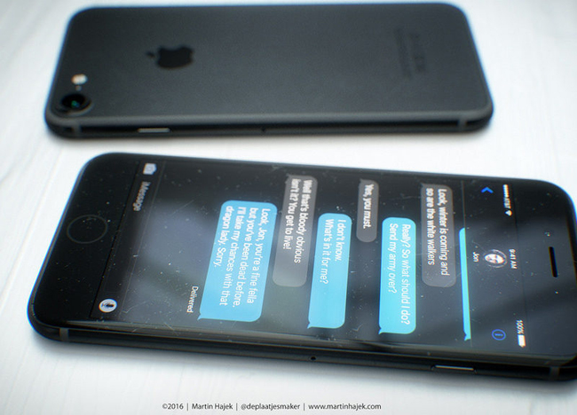Theo đó chiếc iPhone 7 này sở hữu màu đen từng gắn với iPhone 5.