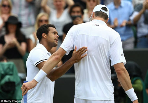 Wimbledon ngày 7: Tsonga, Isner và trận đấu dài nhất giải - 1