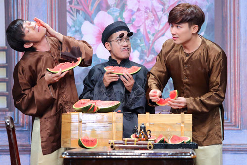 Chí Thiện bị Hoài Linh ép ăn cá sống trong gameshow - 2