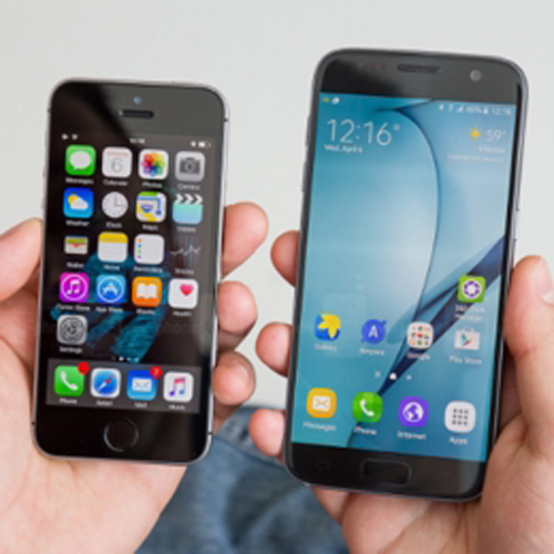 Cố CEO Steve Jobs không tin có người thích dùng smartphone cỡ lớn - 1