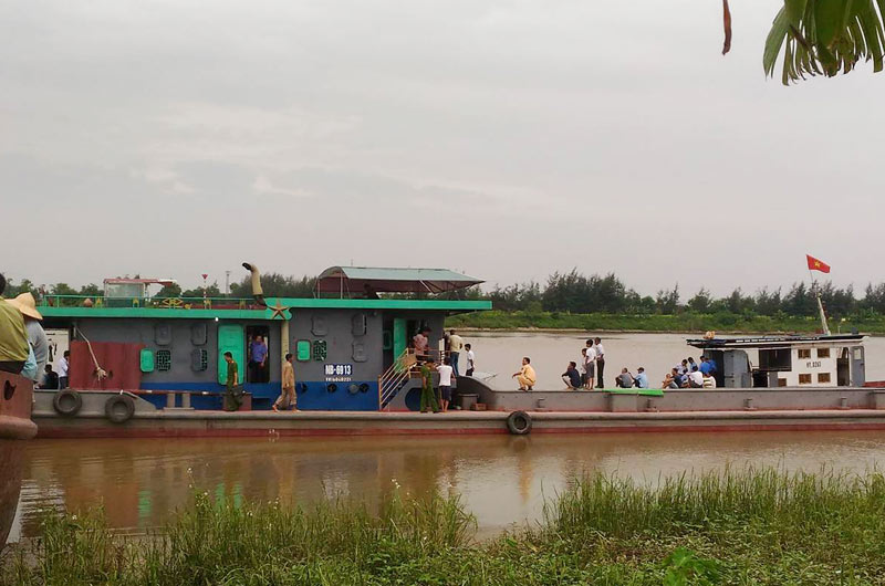 Tàu đâm nhau trên sông, 3 người chết, 1 người mất tích - 3