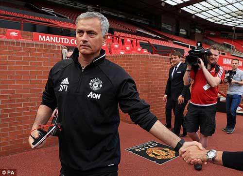 Họp báo Mourinho - MU: "Muốn được như Sir Alex" - 4