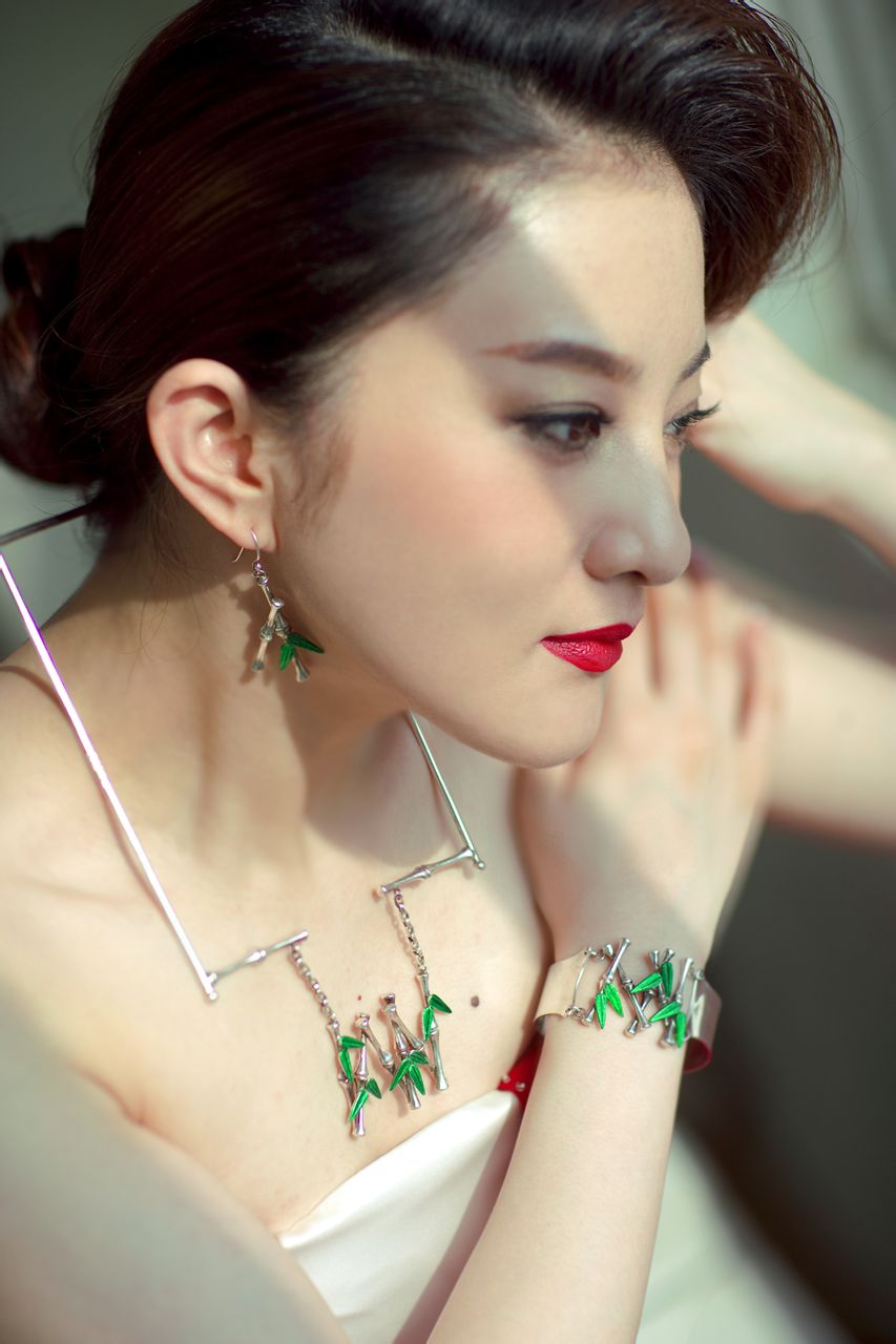 Bất ngờ với vẻ đẹp của "em bé quốc dân" sau gần 30 năm - 4