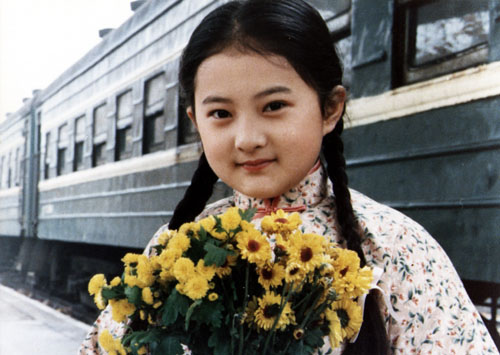 Bất ngờ với vẻ đẹp của "em bé quốc dân" sau gần 30 năm - 14