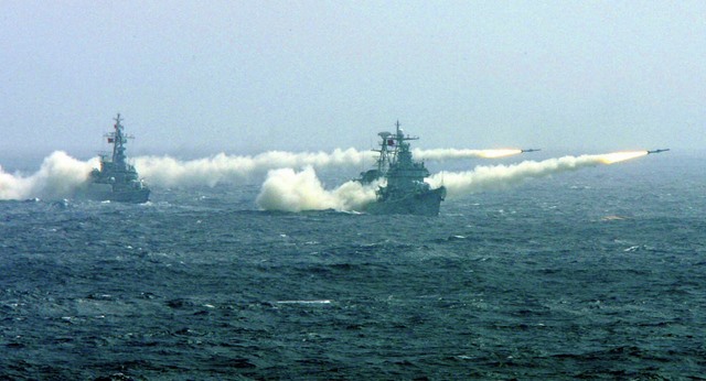 Báo TQ kêu gọi chuẩn bị cho xung đột quân sự ở Biển Đông - 1
