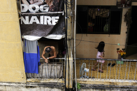 Cận cảnh chờ sập ở chung cư Cô Giang - 7