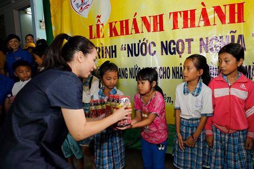 Phi Nhung bật mí bí quyết ngày càng tươi trẻ - 4