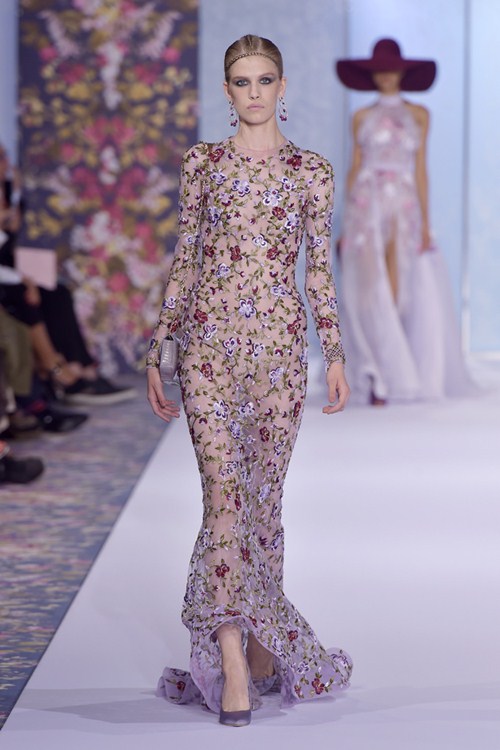 Thiên thần VS siêu gợi cảm dự show Ralph & Russo - 8