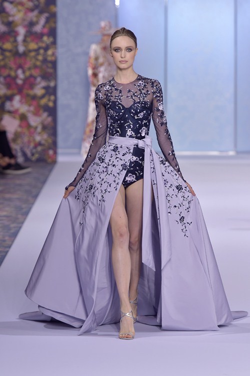 Thiên thần VS siêu gợi cảm dự show Ralph & Russo - 10