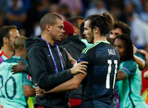Tóc mới của Ronaldo bị "ném đá" thậm tệ - 3