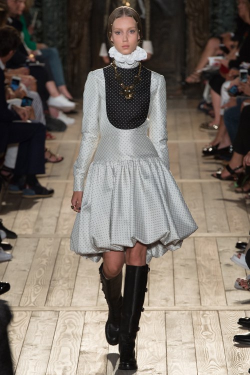 Valentino hồi sinh các vở kịch của Shakespeare - 5