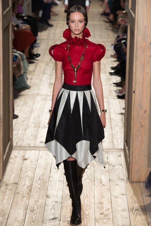 Valentino hồi sinh các vở kịch của Shakespeare - 4