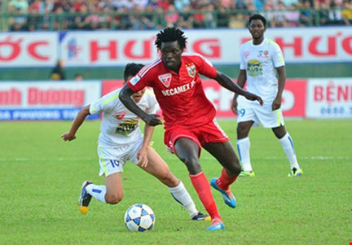 Đội bóng Nga trả 9 tỉ đồng để 'cướp' Moses của B. Bình Dương - 2