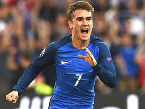Tin nhanh Euro 8/7: Griezmann học cách ăn mừng từ ca sĩ - 3
