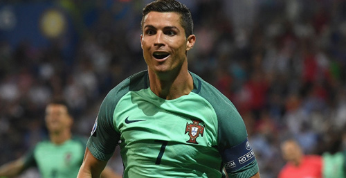 SAO xứ Wales chê Ronaldo “ăn may”, không hay bằng Bale - 1