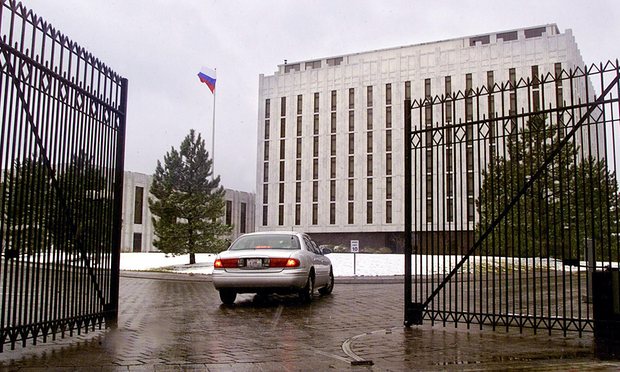 Video: Cảnh sát Nga đánh lộn với nhà ngoại giao Mỹ - 3