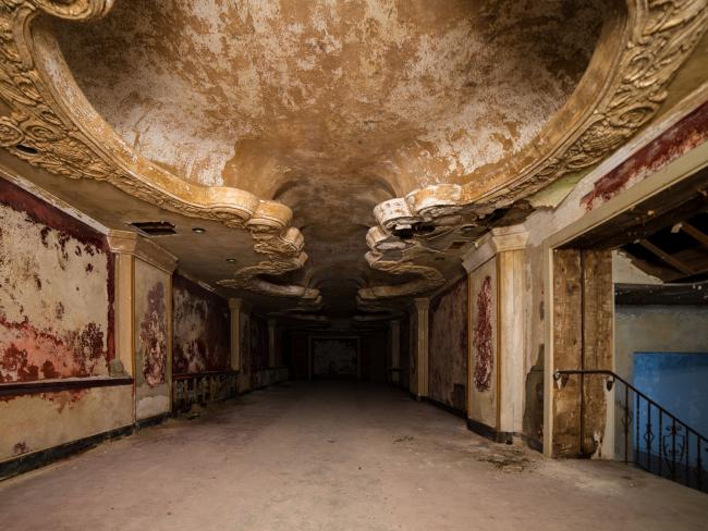 Ám ảnh nhà tang lễ bị bỏ hoang ở Mỹ - 2