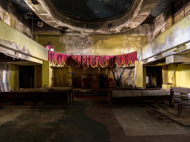 Ám ảnh nhà tang lễ bị bỏ hoang ở Mỹ - 3