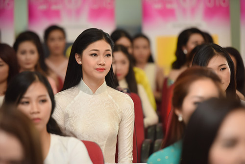 Dàn thiếu nữ xinh đẹp quy tụ ở sơ khảo Hoa hậu VN - 3