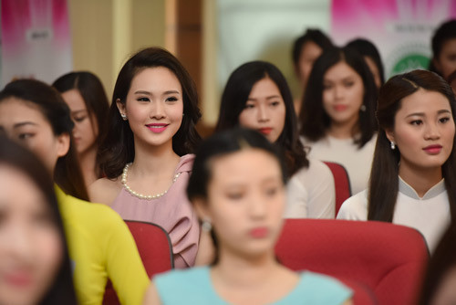 Dàn thiếu nữ xinh đẹp quy tụ ở sơ khảo Hoa hậu VN - 12