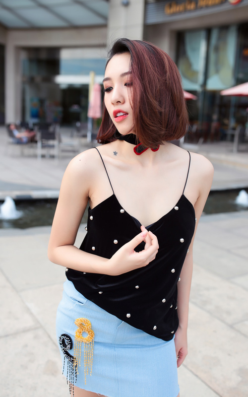 Bộ đôi hot girl Hà Nội cực chất trên phố Sài Gòn - 6