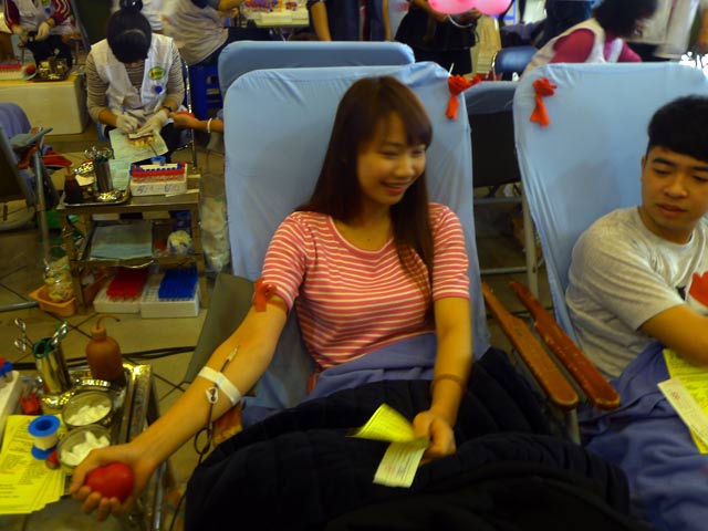 Người hiến máu đã cứu sống hàng ngàn người bệnh - 1