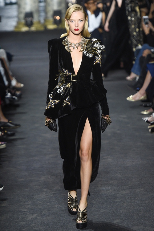 Elie Saab trình làng các mẫu váy lộng lẫy cho mẹ và bé - 5