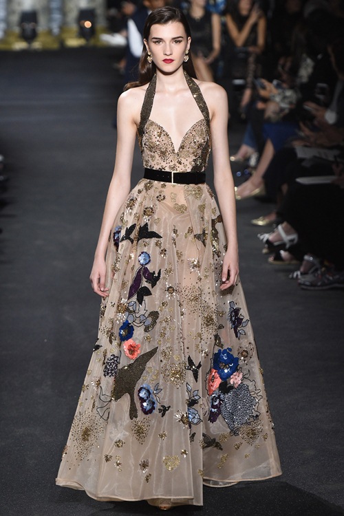 Elie Saab trình làng các mẫu váy lộng lẫy cho mẹ và bé - 11