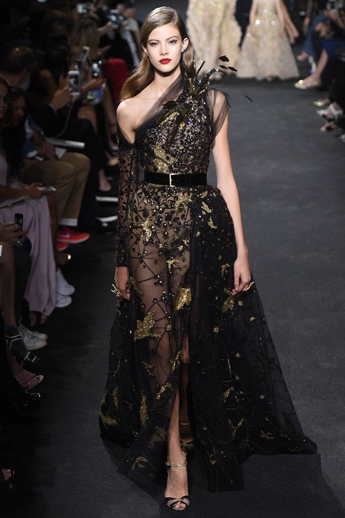 Elie Saab trình làng các mẫu váy lộng lẫy cho mẹ và bé - 15