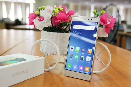 Trên tay điện thoại Xiaomi Redmi Note 3 Pro do FPT Trading phân phối - 1
