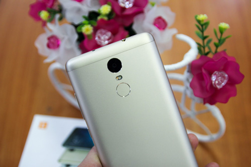 Trên tay điện thoại Xiaomi Redmi Note 3 Pro do FPT Trading phân phối - 2