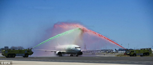 Biển người chào đón Bồ Đào Nha, Ronaldo ở quê nhà - 3