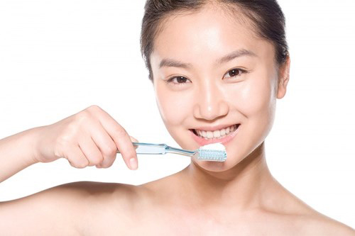 4 mẹo hay giúp hàm răng luôn trắng muốt - 4