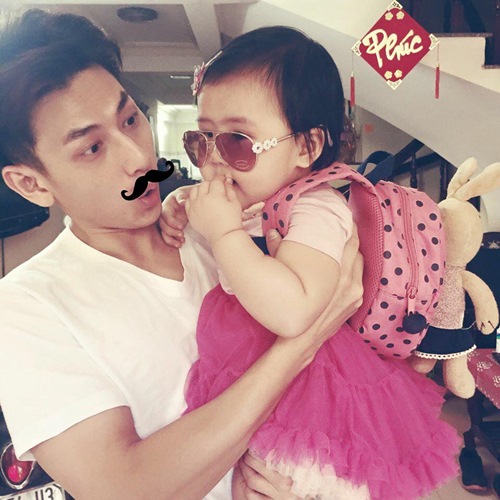 Isaac ngày càng được con nít yêu quý - 11