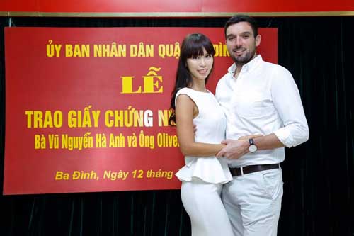 Ảnh kết hôn &#34;bất thường&#34; của chân dài Hà Anh gây ồn ào - 5