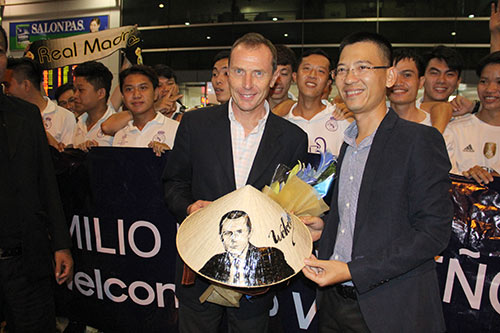Huyền thoại Real Madrid tới Việt Nam mang theo thông điệp bất ngờ - 7