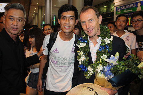 Huyền thoại Real Madrid tới Việt Nam mang theo thông điệp bất ngờ - 9