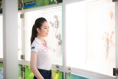 Thí sinh Hoa hậu VN khoe eo thon bên biển Hạ Long - 6